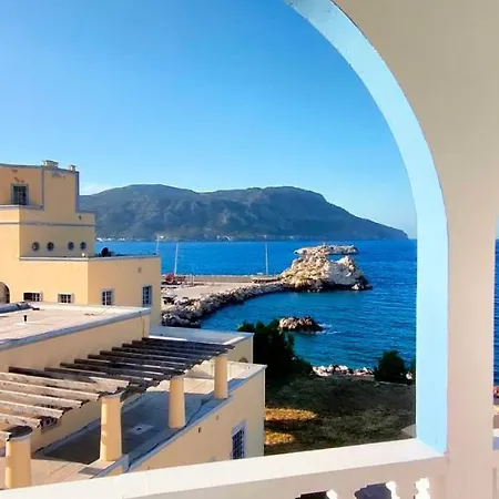 P I G A D I A B A Y Karpathos