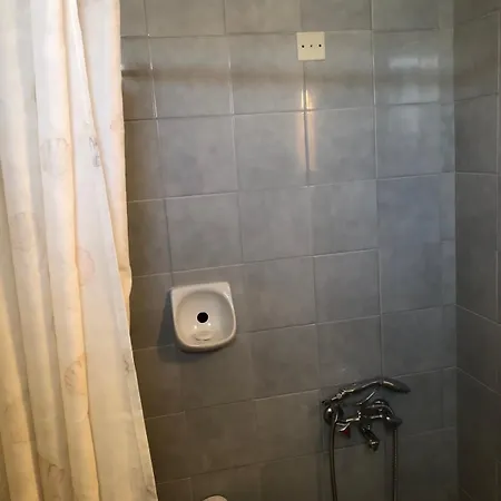 P I G A D I A B A Y Lägenhetshotell