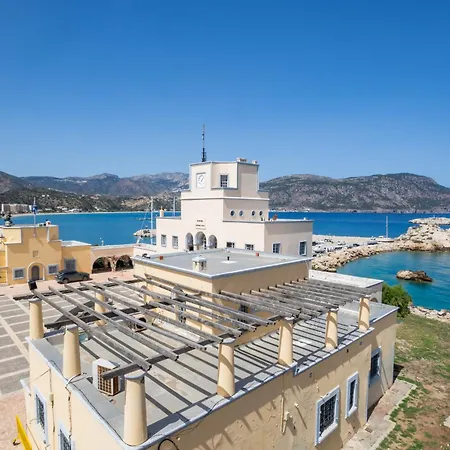 P I G A D I A B A Y Karpathos Town (Pigadia)
