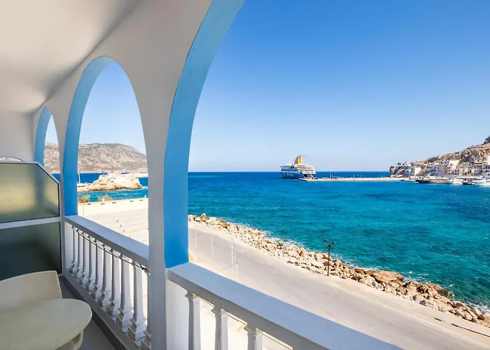 P I G A D I A B A Y 3* Karpathos