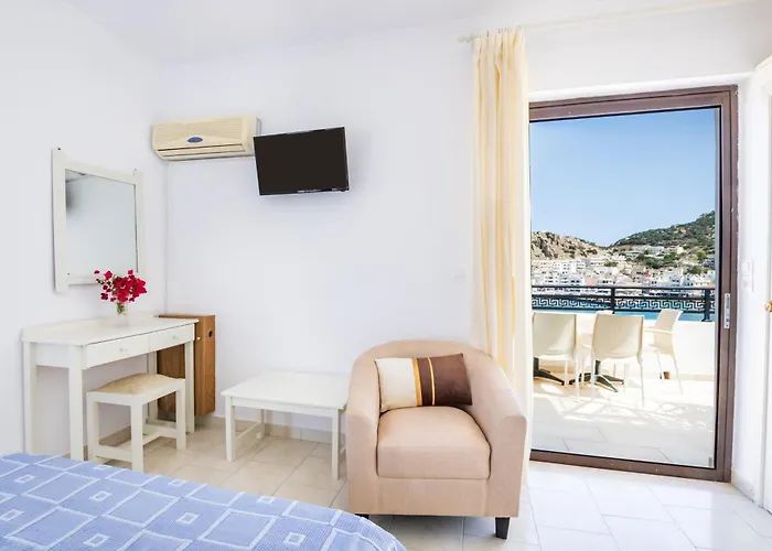 P I G A D I A B A Y Aparthotel Karpathos